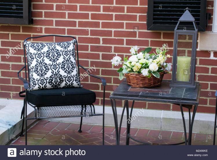 MAYO OUTDOOR LIVING AREA