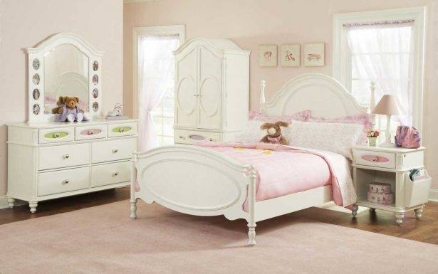 small bedroom furniture