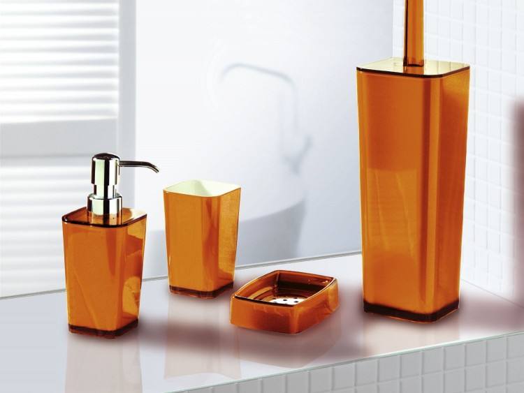 orange bathroom decor