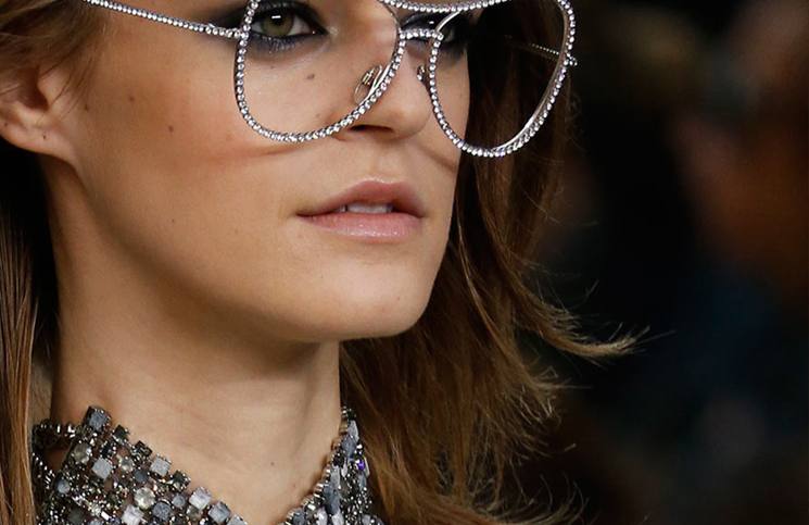 Fashionable Eyewear Trends for Women 2019