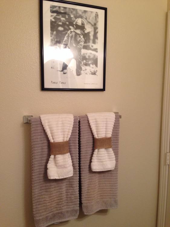 towel decorations bathroom