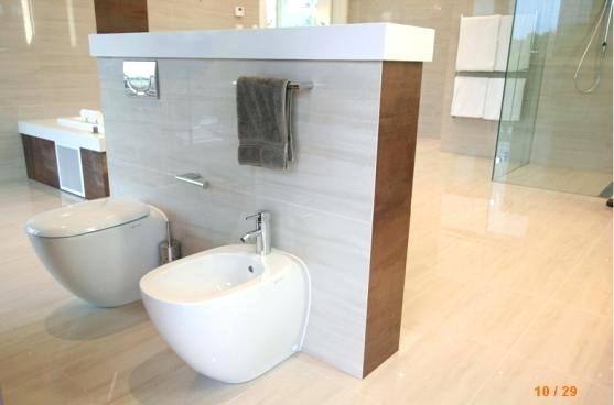 Full Size of Best Hotel Bathrooms Singapore Direct Inverurie On A Budget Opening Hours Compact Shower