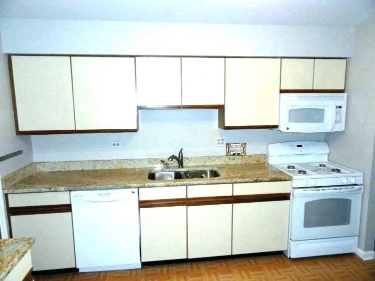 white shiny kitchen cabinets