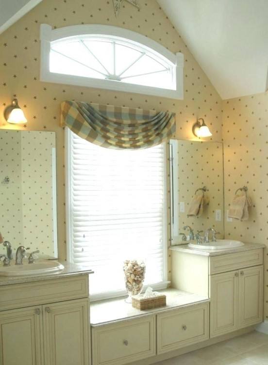 Fabulous Bathroom Window Valance Ideas Quick And Easy No Sew Window Valance In My Own Style