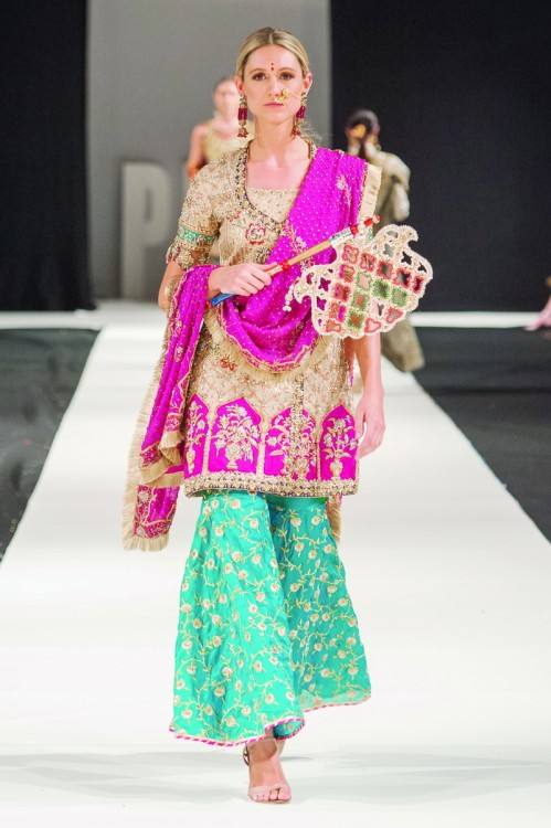 First of all, there are many talented designer clothing in Pakistan, including those in the fashion industry