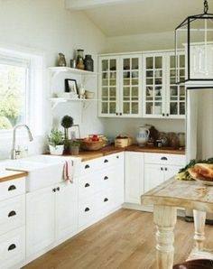 glass kitchen cabinet