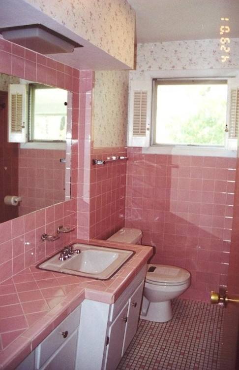 pink bathroom decor