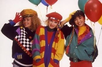 Music group Viuda e hijas de Roque Enroll in 1986, wearing colorful and geometric clothing and makeup