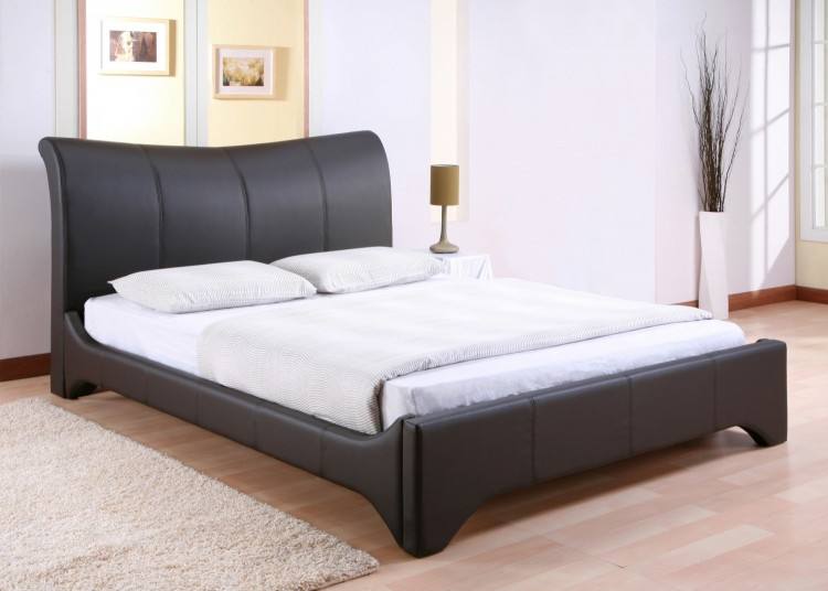 queen bed in small room king size bed small bedroom elegant queen bed in small room