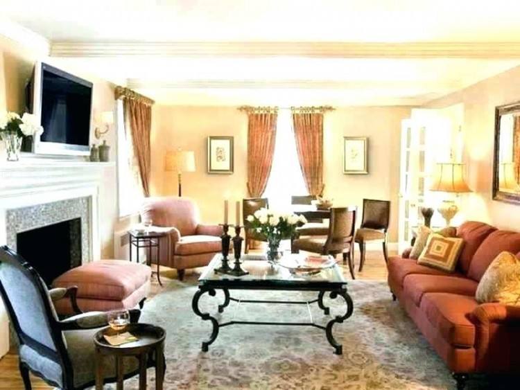 Featured image of post Bedroom Layout Ideas For Rectangular Rooms - A statement making accent wall in a sophisticated floral print is just enough to spice up a bedroom.