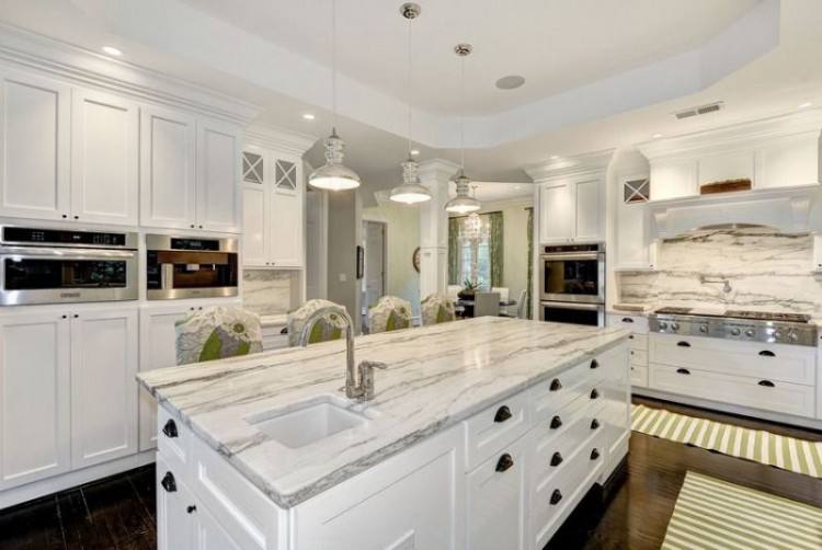 Transitional White Kitchen