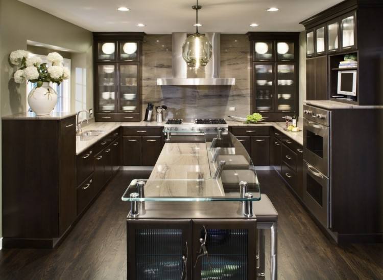 The latest kitchen trends we have seen in 2016 is combining kitchen cabinet colors