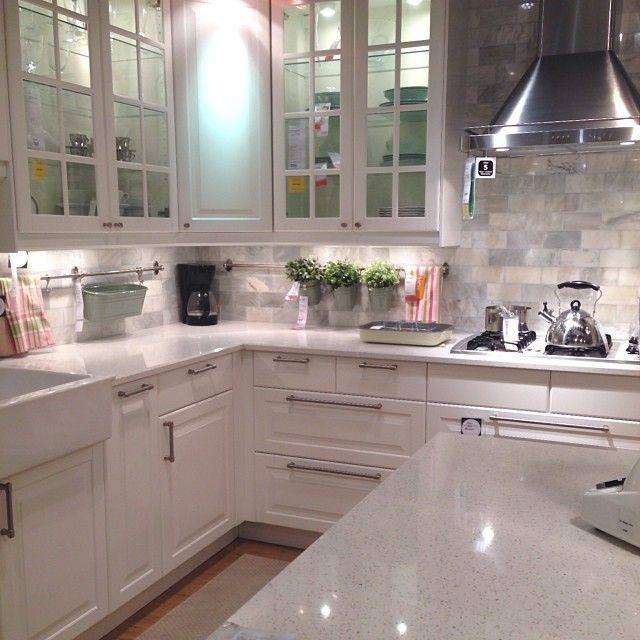 White Cabinets Backsplash, Beige Kitchen