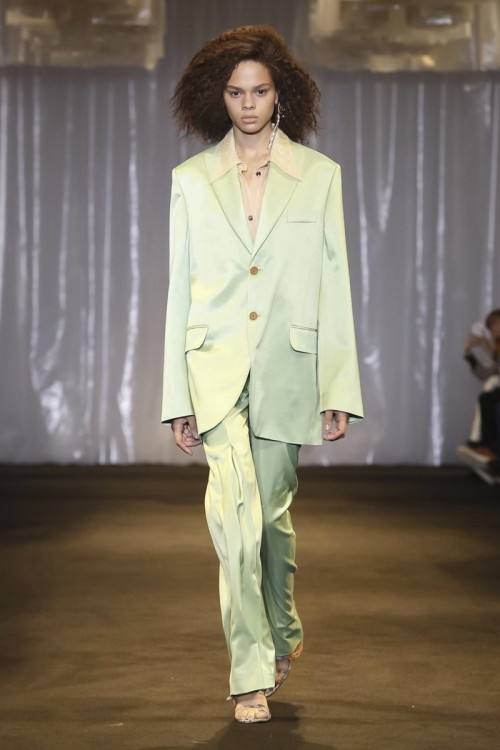 To know more about this S/S 2020 trend and get more inspiration follow our pinterest board