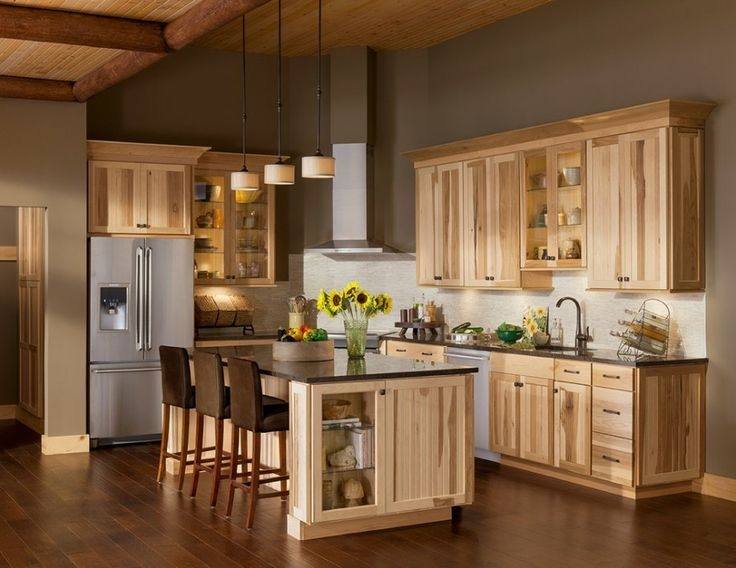 Hickory Cabinets for Traditional and Rustic Look Kitchen | WHomeStudio